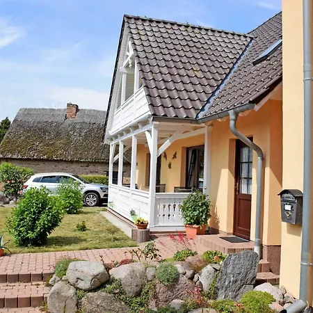 Ferienhaus Zum Reddevitzer Hoevt _ * Alt Reddevitz